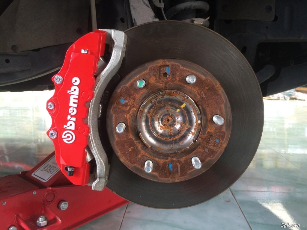 Ốp má phanh ô tô Brembo - 1