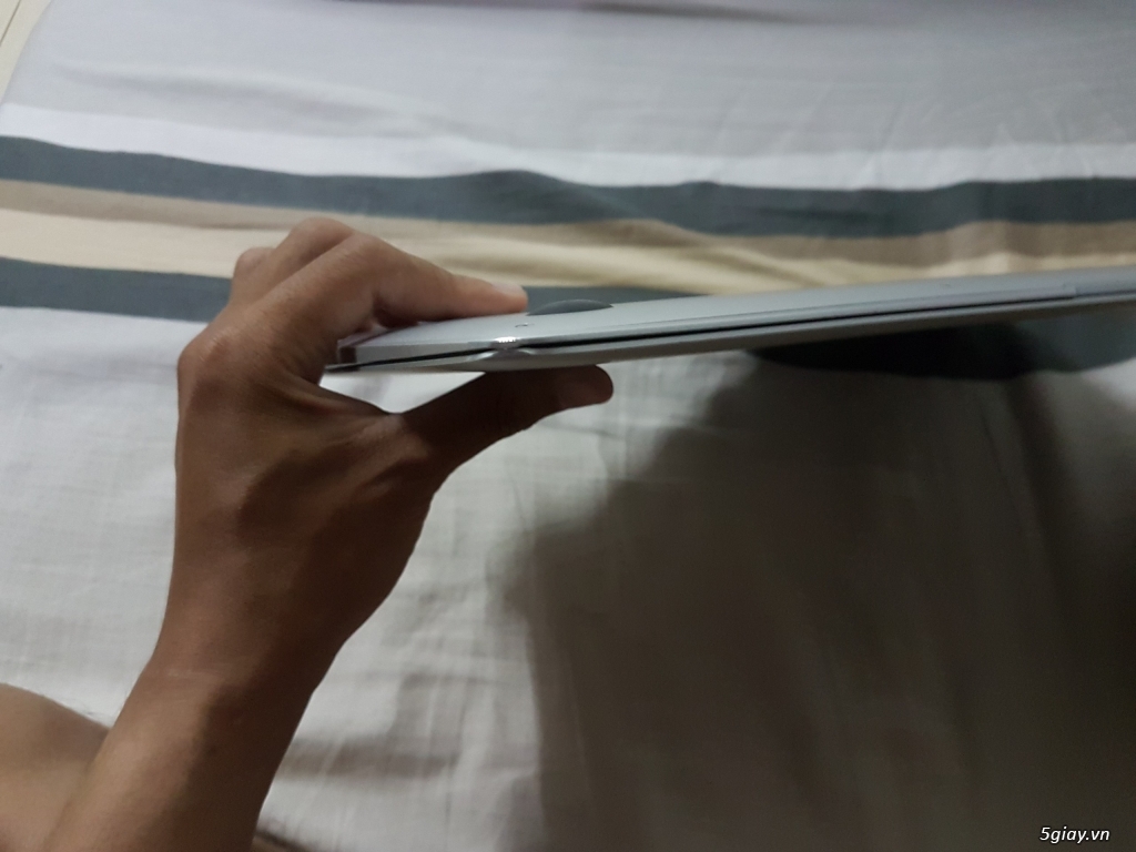 Macbook air 13 inch 2014 - 1