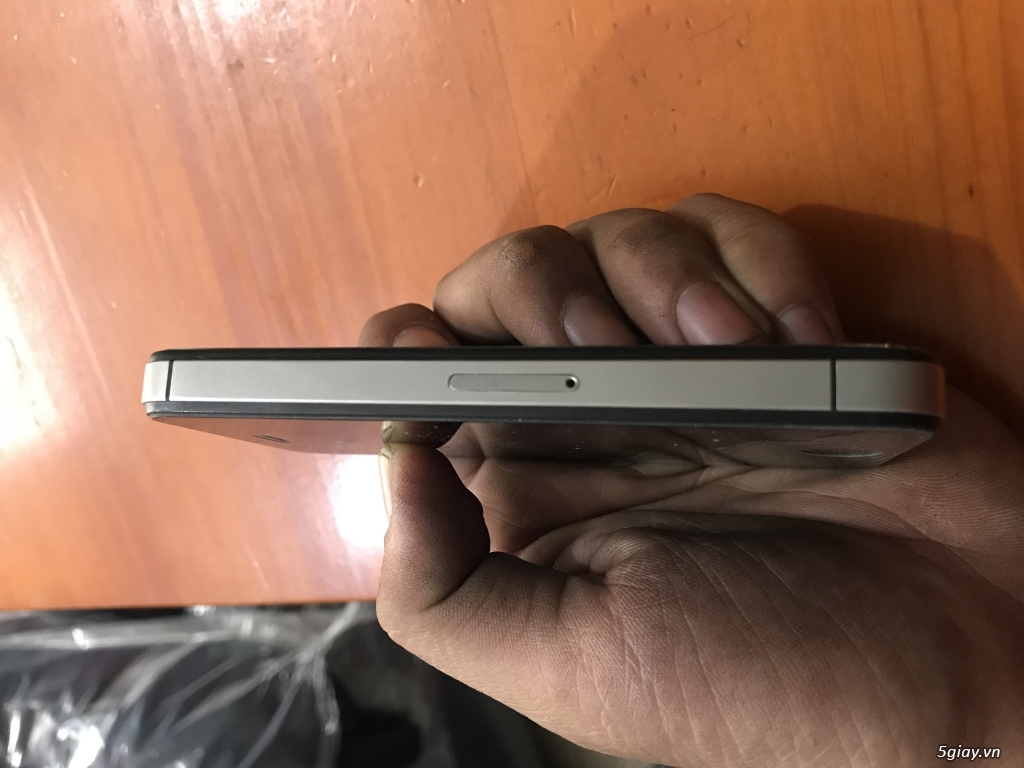 Ip 4s nguyên zin mới 99% - 2