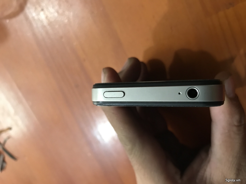 Ip 4s nguyên zin mới 99%