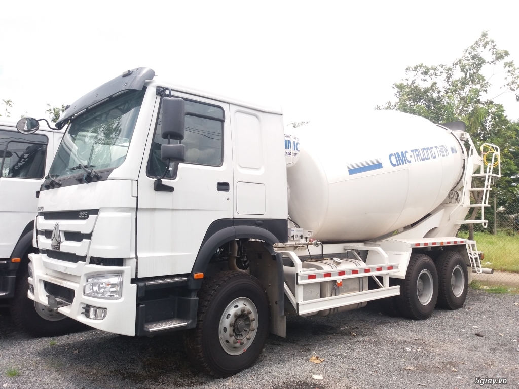 Giá xe trộn bê tông howo - 2