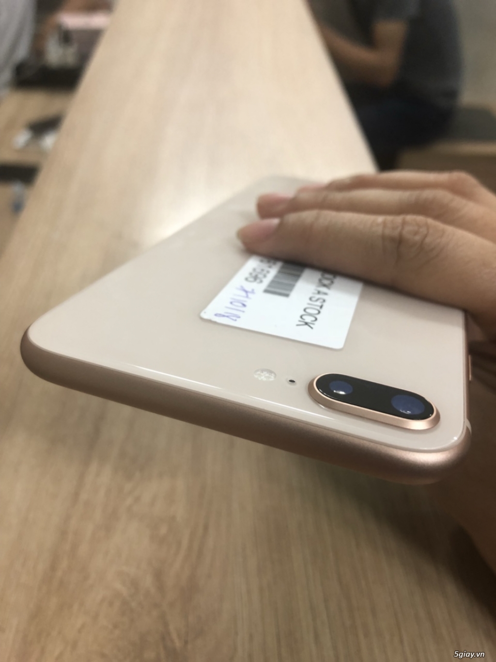 Iphone  8 Plus 256G quốc tế màu gold