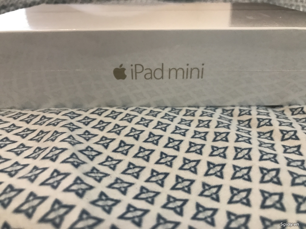 Ipad mini 4 128gb gold cần bóc tem