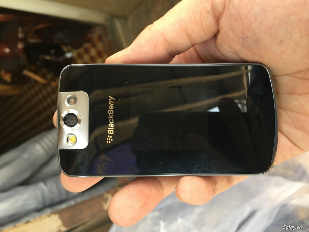 Cần bán Blackberry 8220 nắp gập