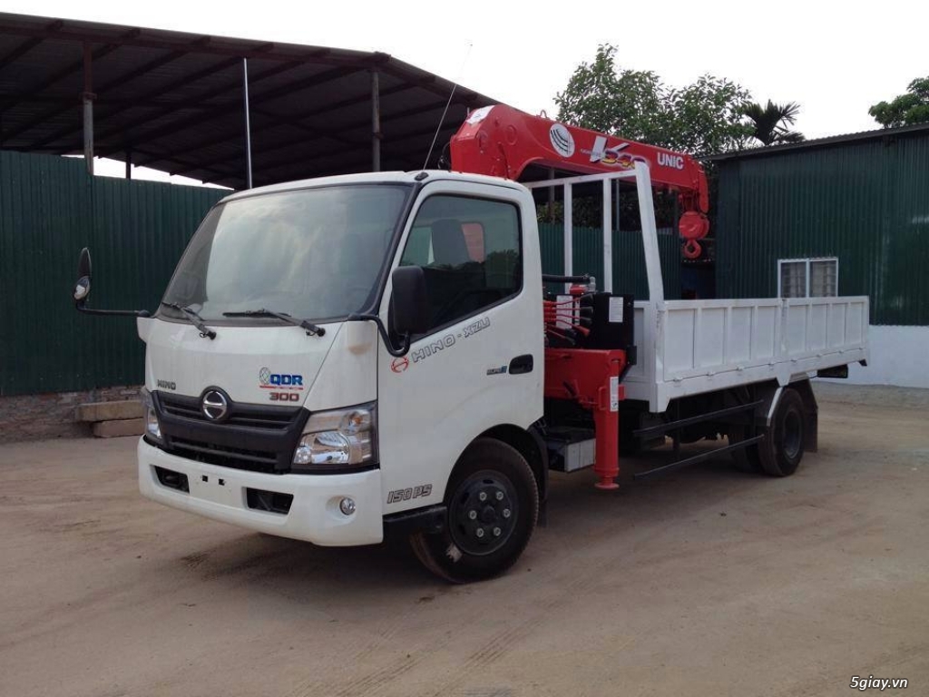Bán cẩu tự hành UNIC (Nhật Bản) gắn trên xe tải Hyundai , Hino, Thaco.