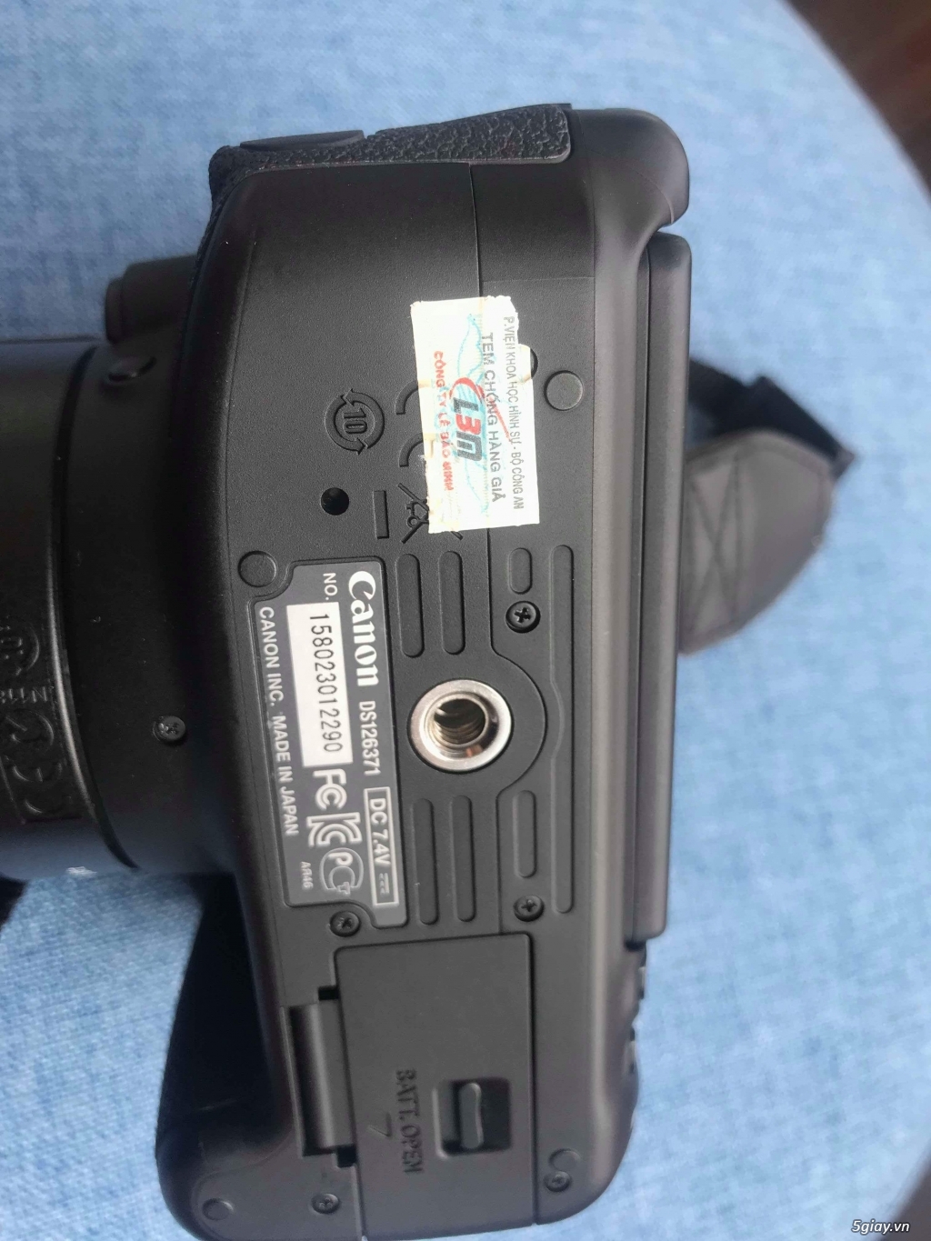 HCM Canon 650D len kit 18-55, fix 50 1.8 ít chụp