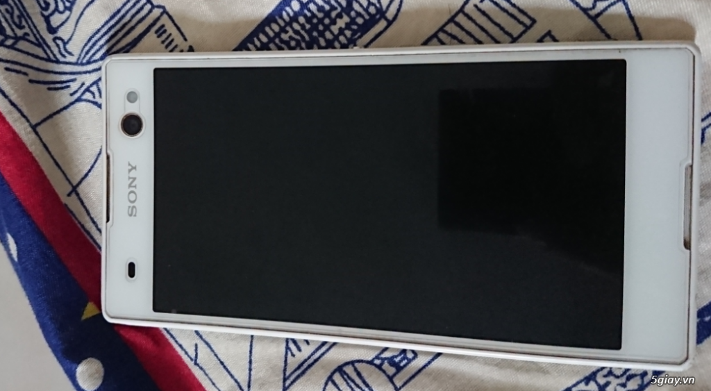 Sony Xperia C3 Dual màu trắng - 1