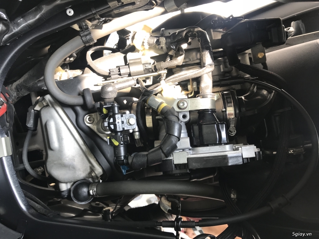 Cần bán Vespa GTS 125 ie 3v mới 99% đk 2015 - 1