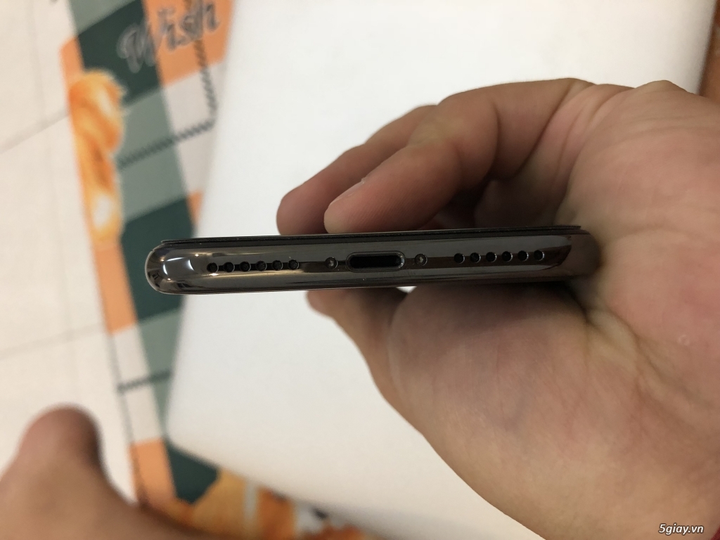 IPhone X 64G đen - 3