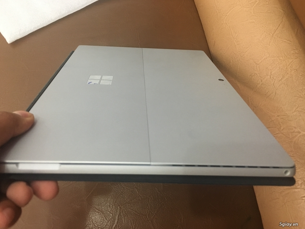 Surface Pro 5 core i7 thế hệ 6 + Type Cover mới 99̀% - 1