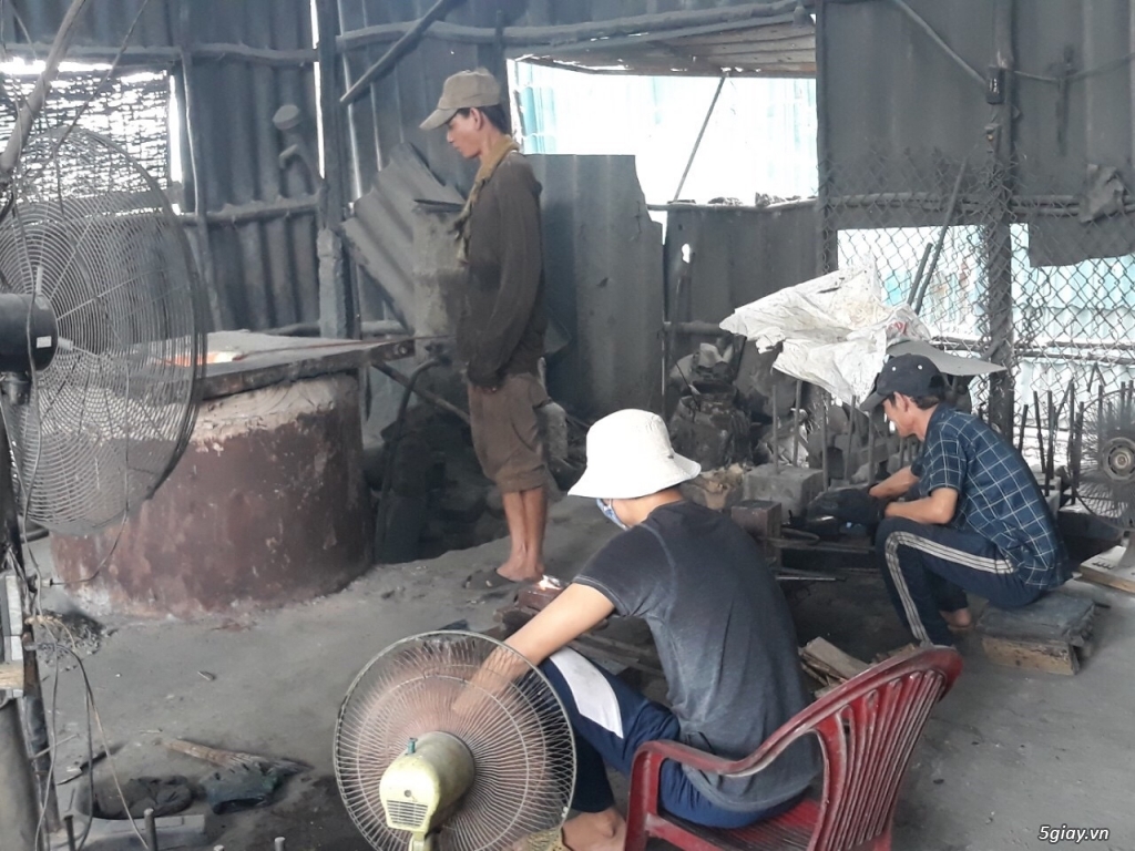 Tuyển thợ đúc làm ăn sản phẩm - 1
