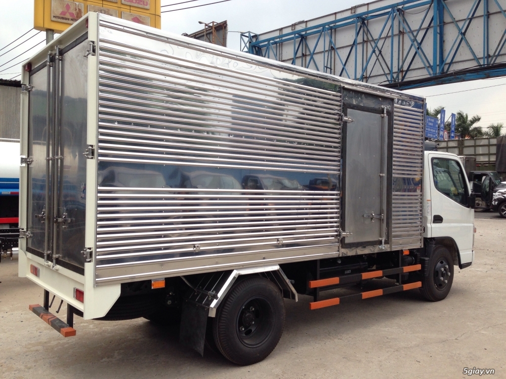 xe fuso canter 1.9 tấn thùng kín - 1
