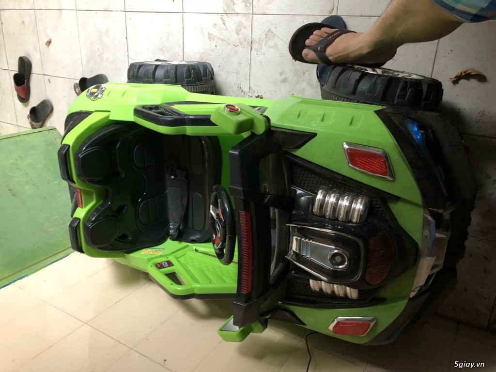 Cần thanh lý xe ô tô điện cho bé