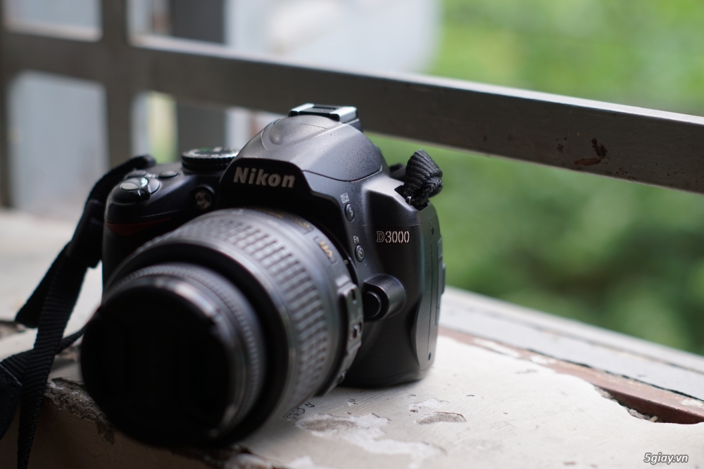 combo (nikon d3000 +16-55 mm ) + ( snap polaroi) - 1