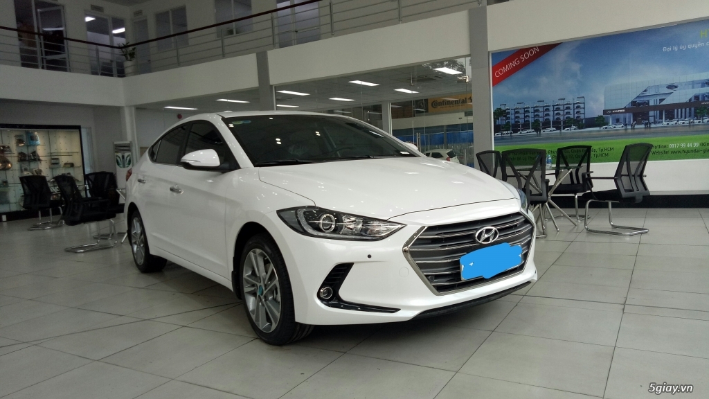 Hyundai Elantra 2018 - Giá ưu đãi nhất thị trường