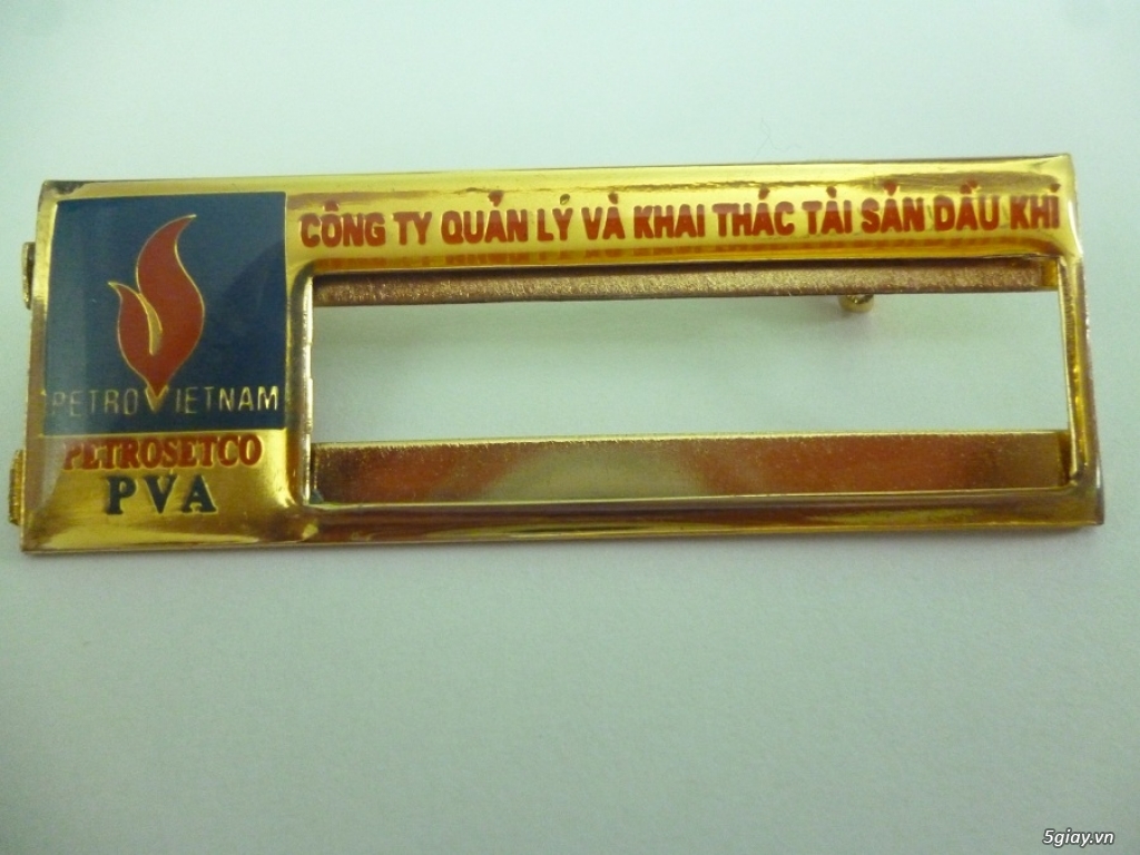 Bảng tên, thẻ tên nhân viên in logo - 2