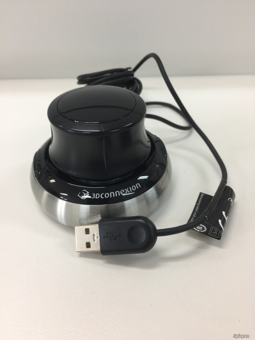 [Thanh lý giá rẻ] 3D Mouse Connexion Space và Creative Labs SB 0880 - 1