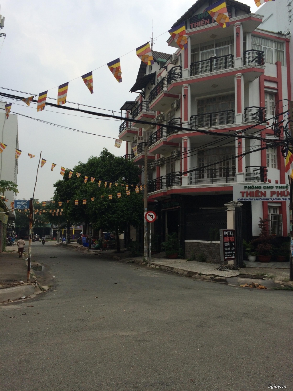 Bán khách sạn lô góc đúc 4 tấm đường số 7A gần Aeon Bình Tân 6x23