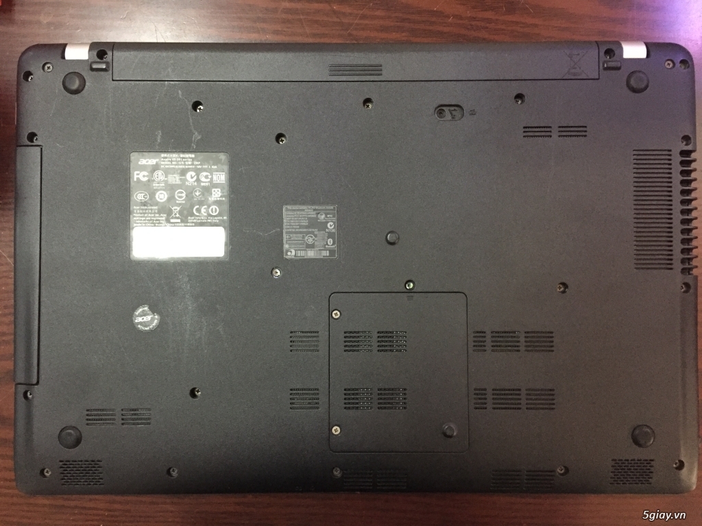 Thanh lý Laptop Acer V5-551G giá rẻ - 2
