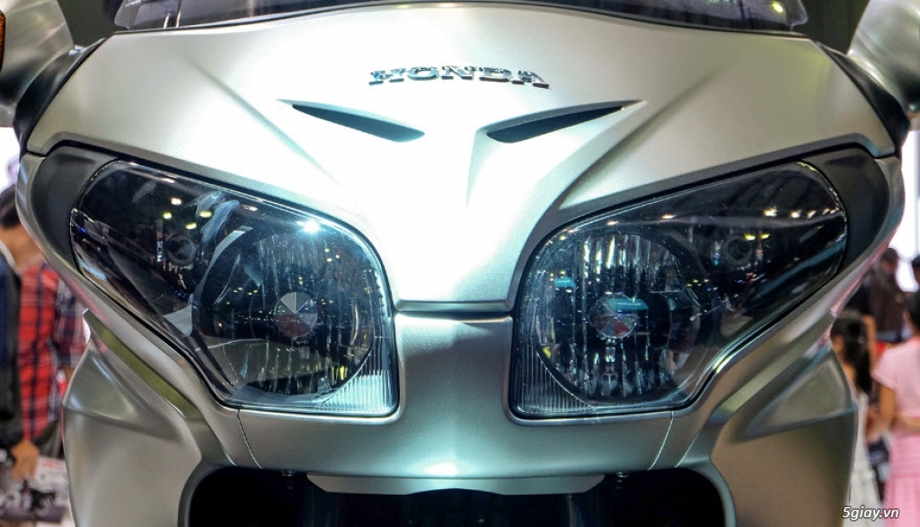 Đánh giá xe Honda Goldwing 2018: Vua đường trường với loạt công nghệ mới