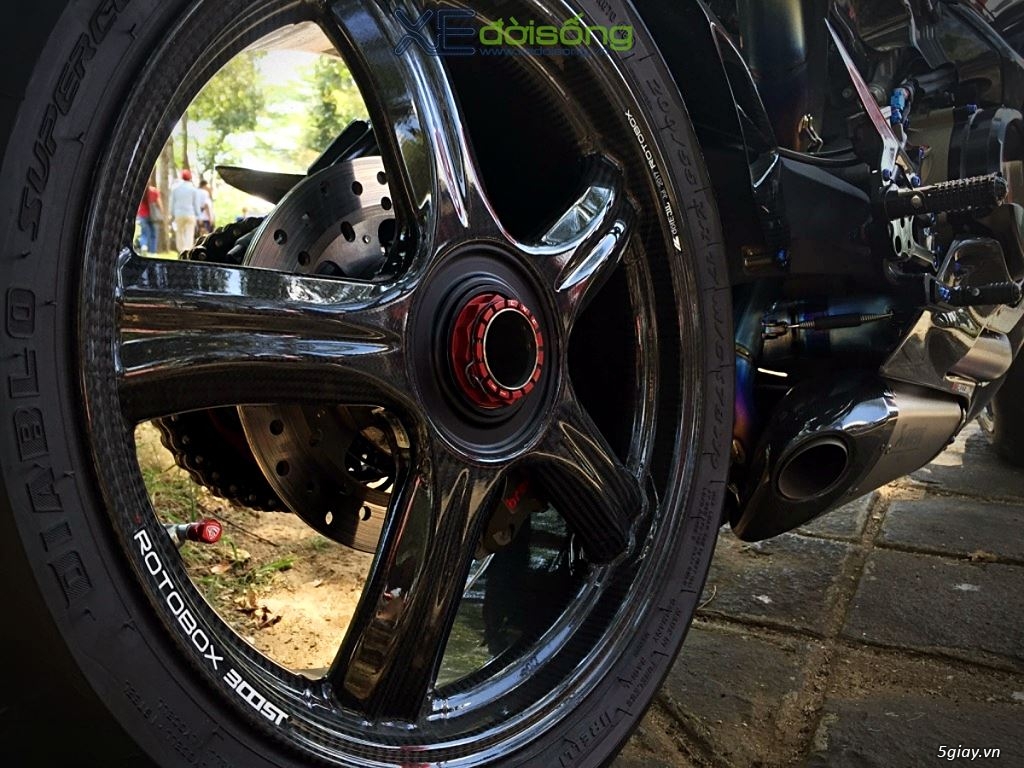 Thiên thần Ducati 1299S dát carbon, lên đồ khủng của dân chơi Việt - 2