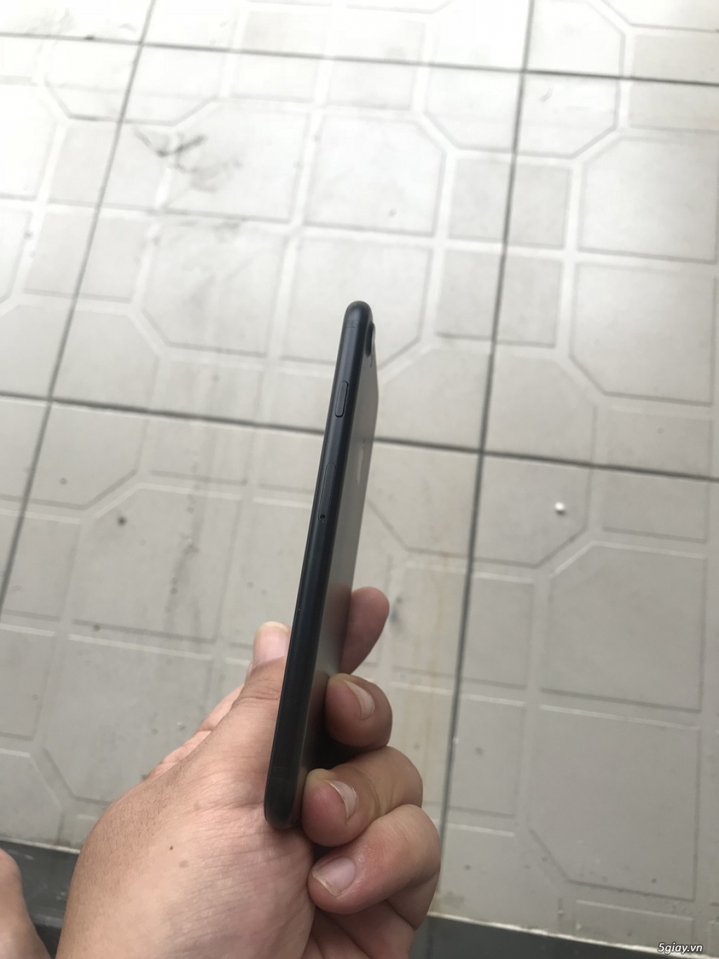 Iphone 7 đen nhám 32g bản USA quốc tế zin đẹp - 3