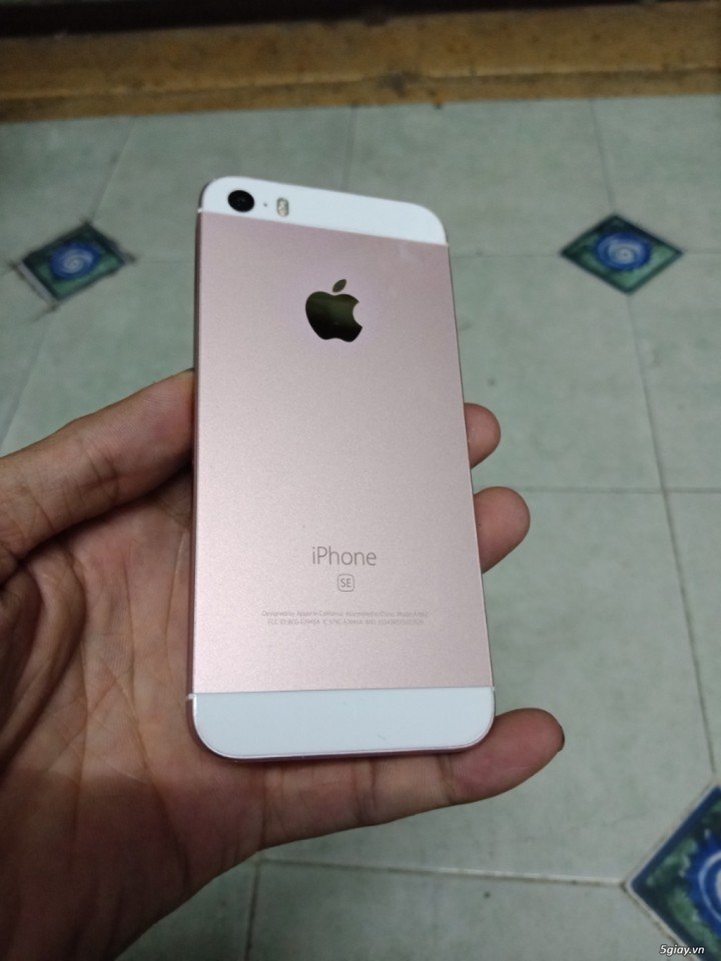 Iphone 5 SE hồng 16gb quốc tế Zin all đẹp | 5giay