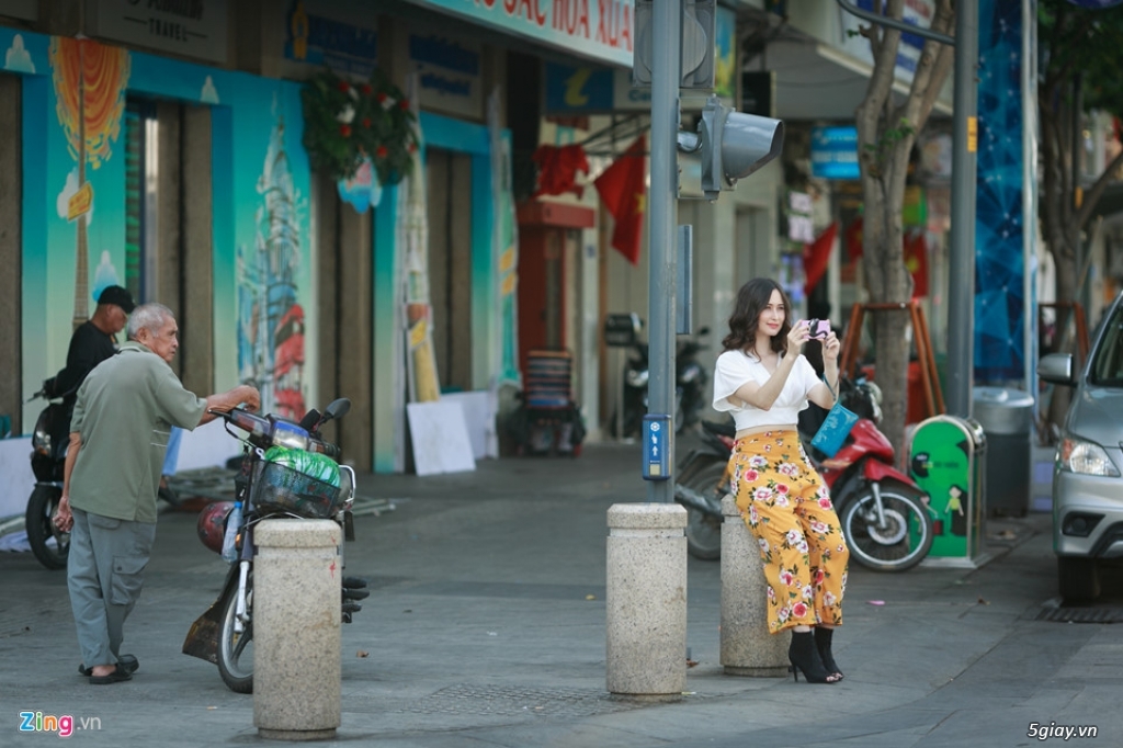Khoảnh khắc thân quen trên đường phố Sài Gòn - 6