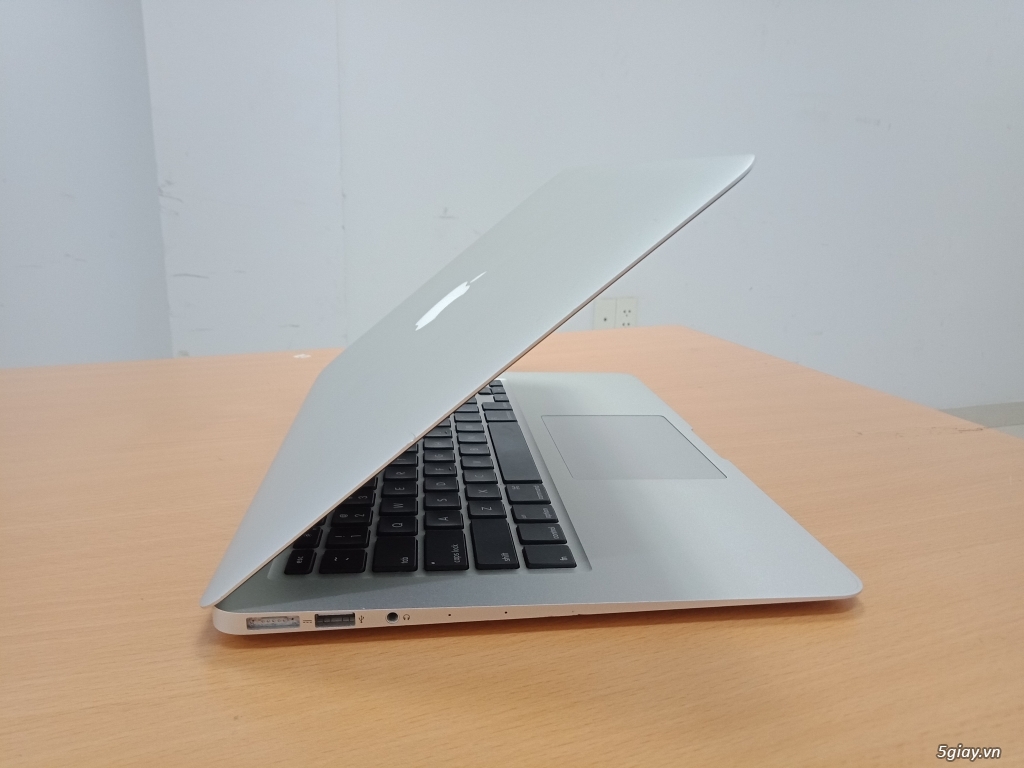Apple MacBook Air 2013 - 6