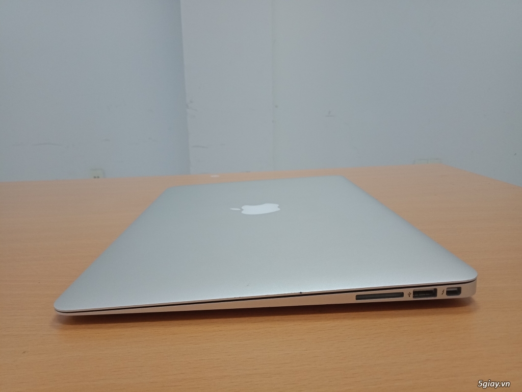 Apple MacBook Air 2013 - 4