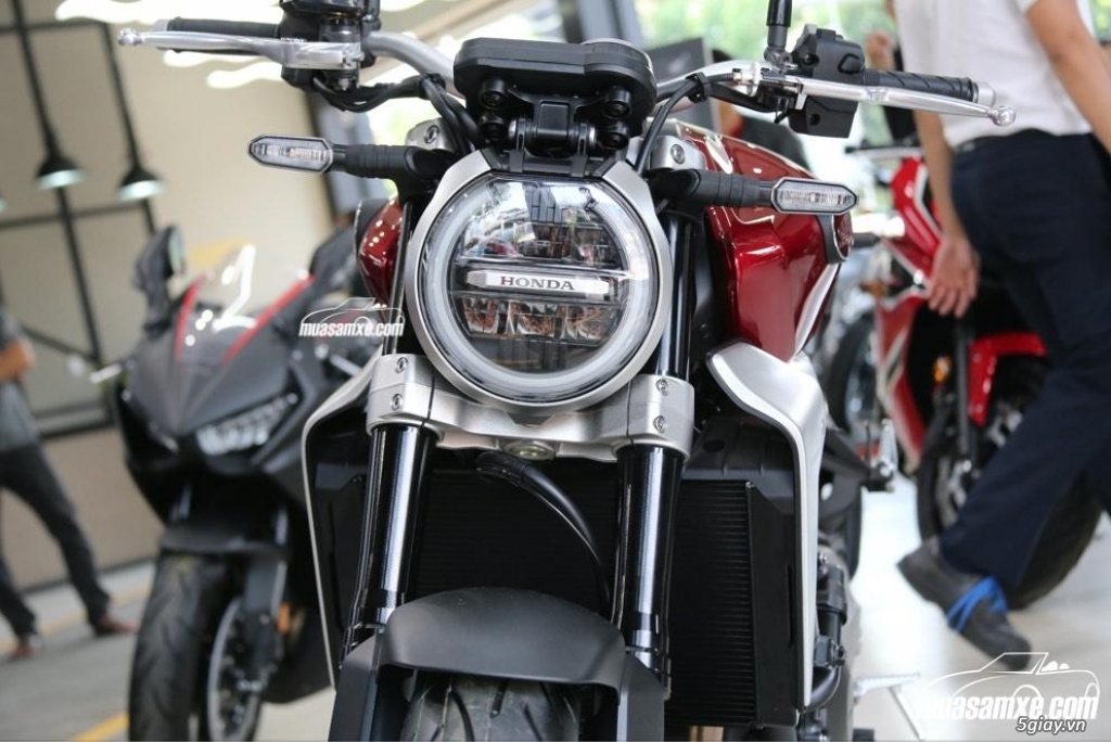 Đánh giá xe Honda CB1000R 2018 thế hệ mới vừa ra mắt tại Việt Nam - 2