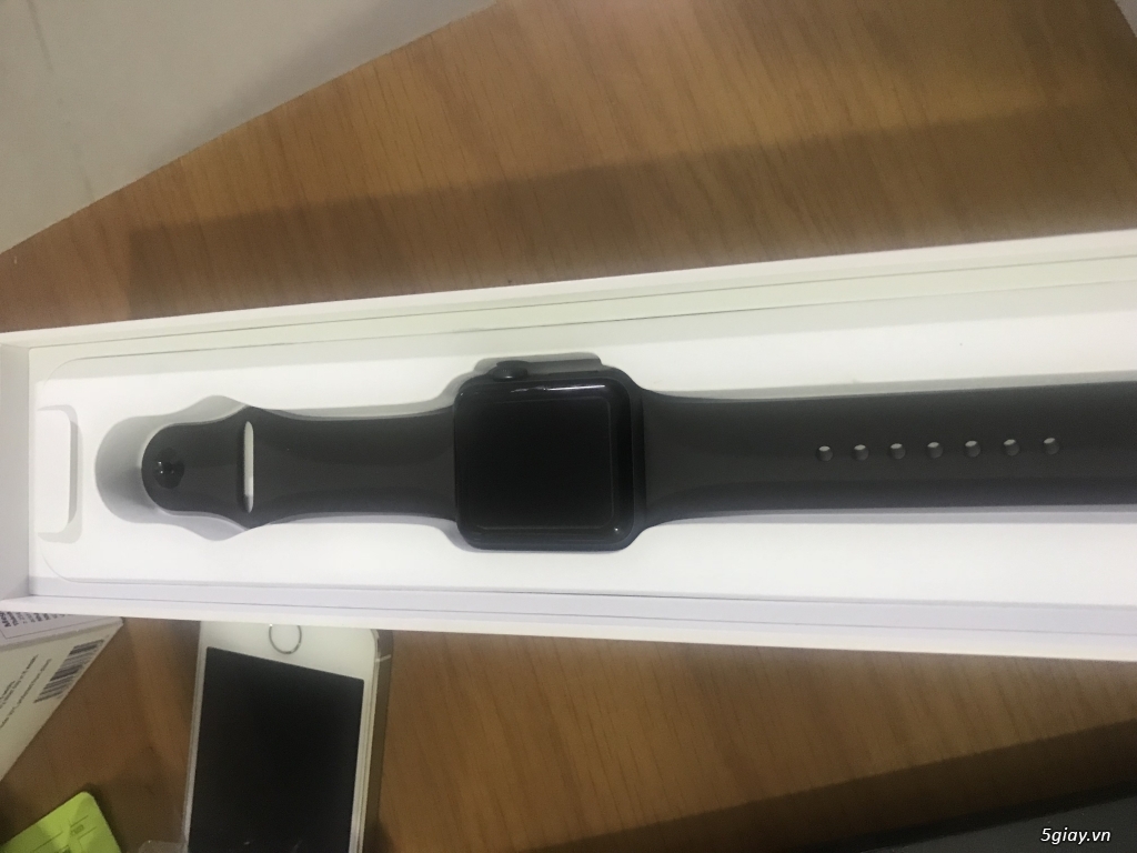 Cần bán apple watch seri 3 grey bh 9 tháng fpt