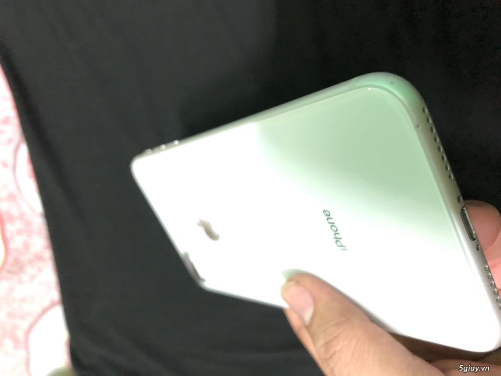 Iphone 8 Plus 64G màu trắng 98%