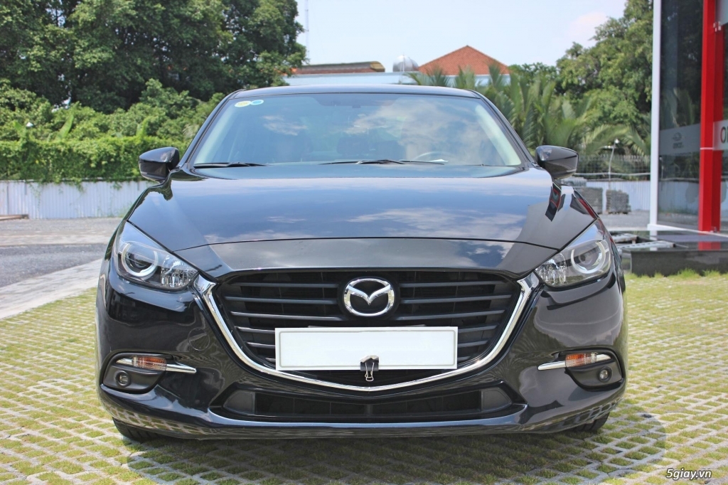Bán xe Mazda 3 1.5AT đời 2017, số tự động, màu đen