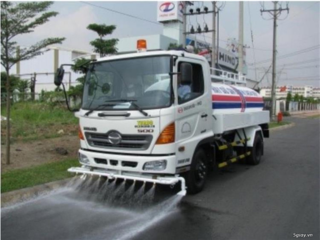 XE PHUN NƯỚC RỬA ĐƯỜNG TƯỚI CÂY HINO FG – 8 KHỐI