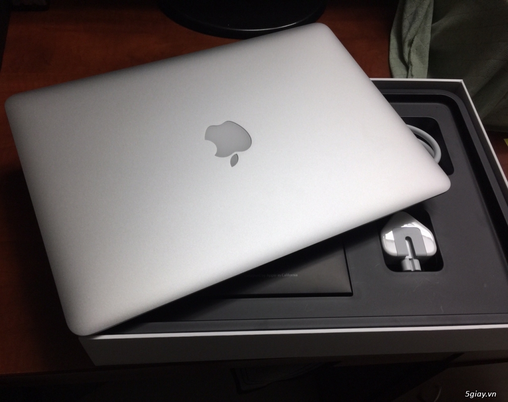 Macbook Air 256Gb 13.3-inch 2015 99% Mã MMGG2