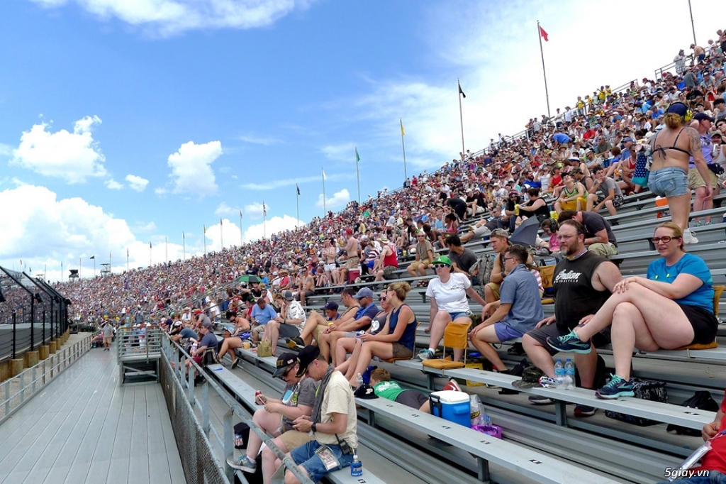 Nước Mỹ nhìn từ một cuộc đua - 7