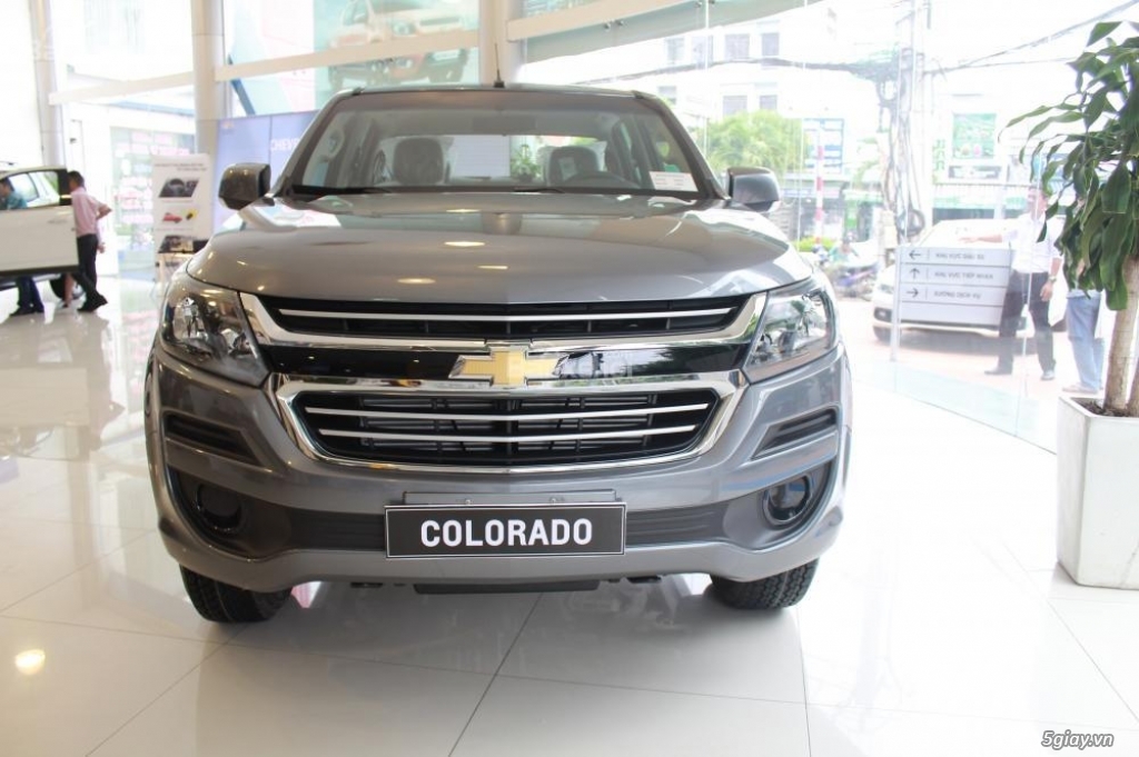Colorado AT sx 2018 màu xám - 2 xe cuối ưu đãi hấp dẫn! - 2