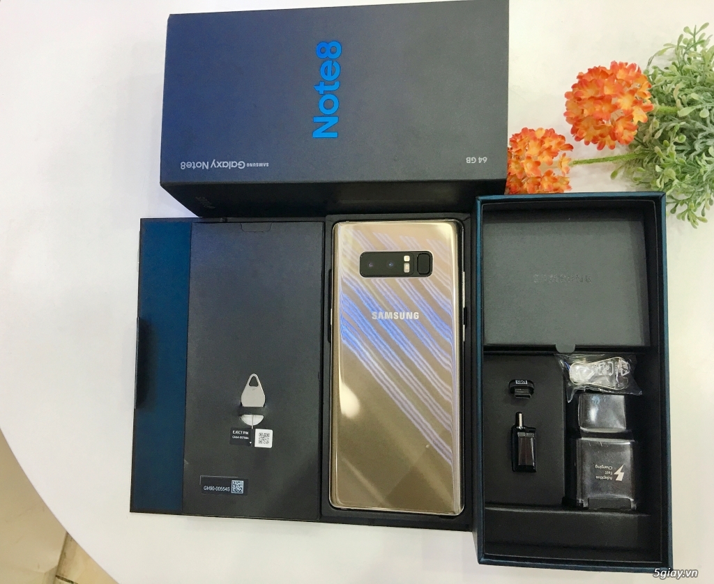 Samsung Note 8 64gb Gold chinh hãng trưng bày 99% còn Bh hãng