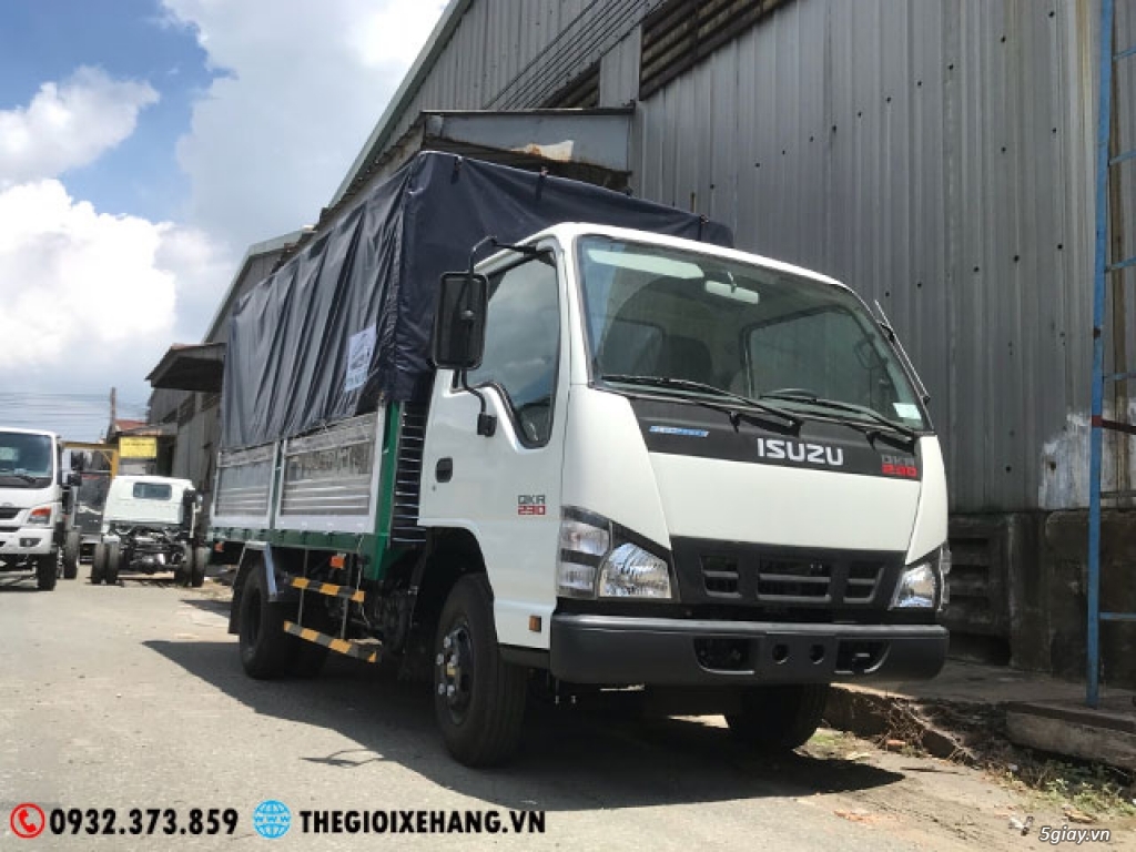 Xe Tải Isuzu 2T4 Thùng Kín - QKR77FE4 - 2Tan4 - Isuzu 2T4 - Euro 4 - 1