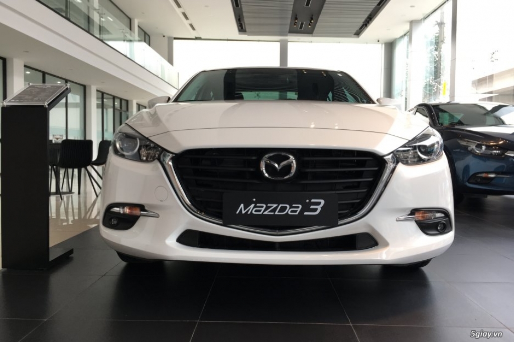 Bán Mazda 3 Sedan 1.5L 2018, trả trước 66tr nhận xe