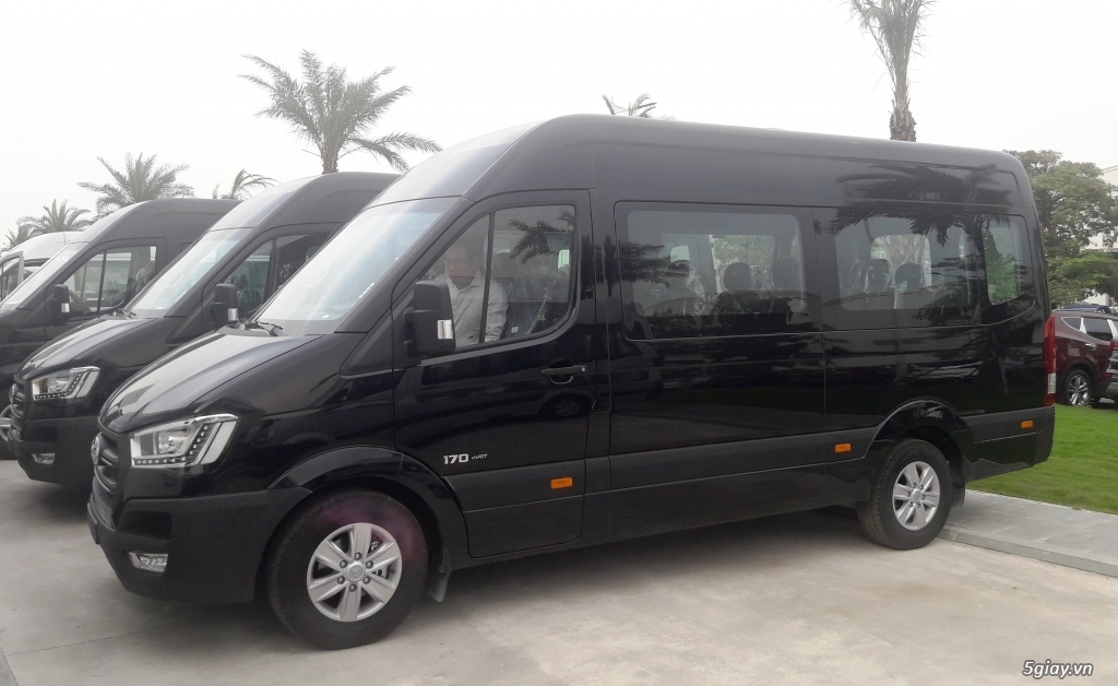 Bán xe du lịch 16 chổ Hyundai Solati H350, dòng đẳng cấp của Hyundai