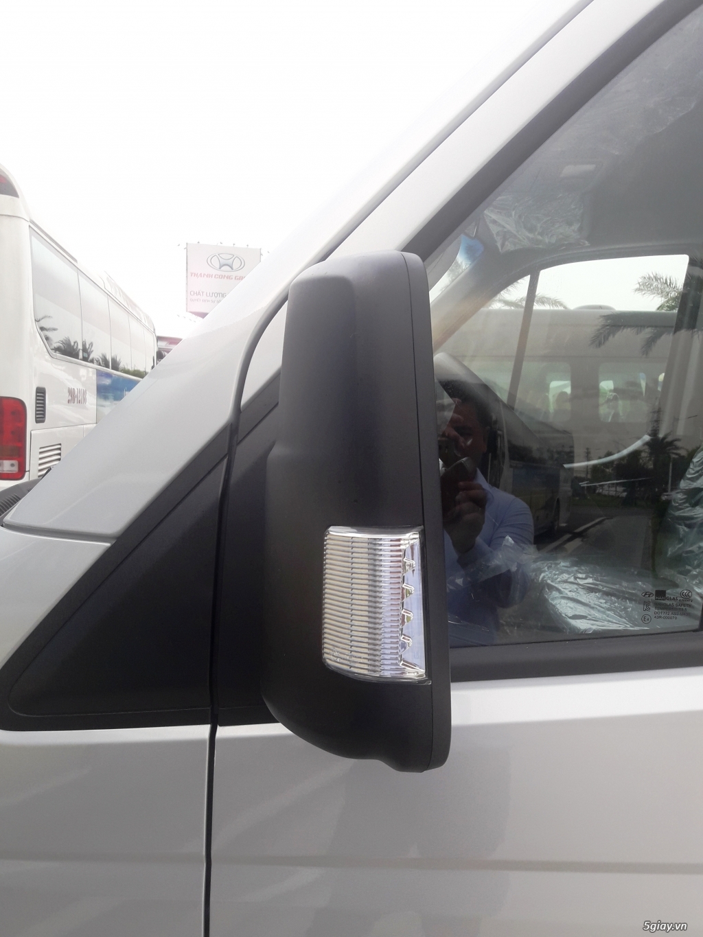 Bán xe du lịch 16 chổ Hyundai Solati H350, dòng đẳng cấp của Hyundai - 18