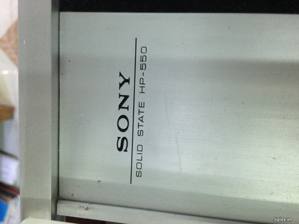Can ban Turntable Sony solid state HP-550 va cap chan den 211 . - 2
