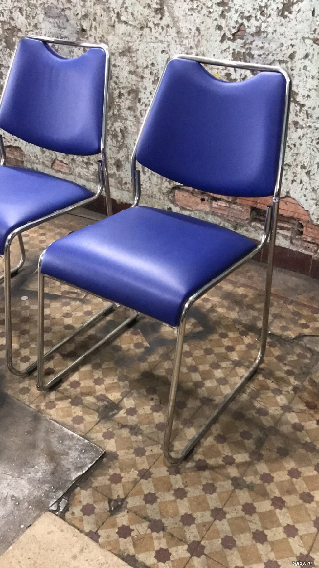 Thanh lý ghế dựa mới xài 1 tháng