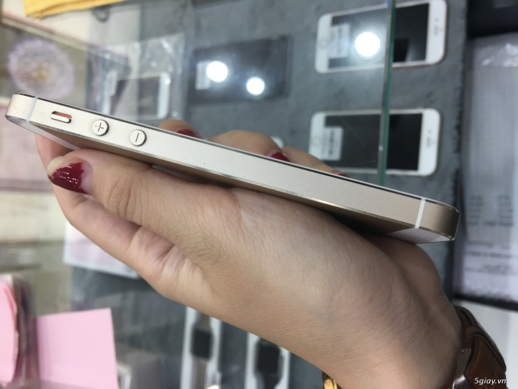 iPhone 5S 16GB Gold trưng bày quốc tế 99% - 2
