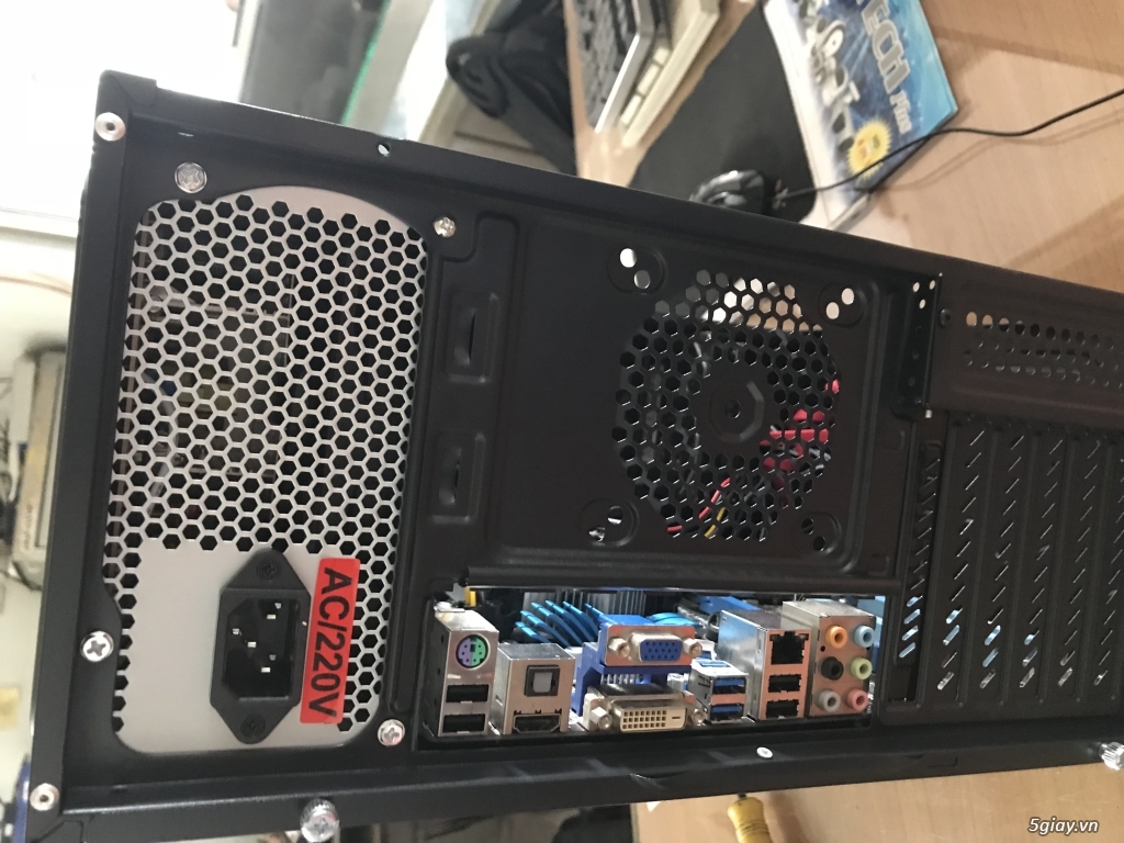 Mình đang cần 1 miếng chan/ phe  Main Asus P8H67 ae ai có bán alo với