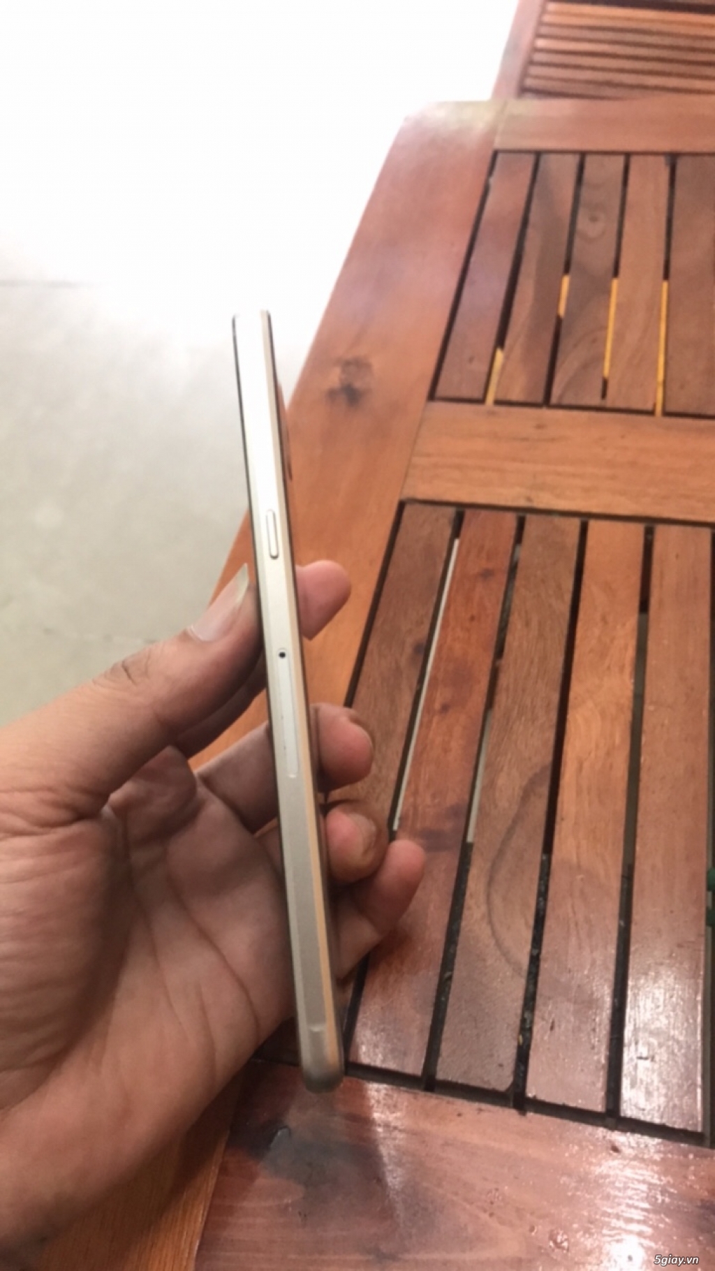 A9 pro gold 99% - 1