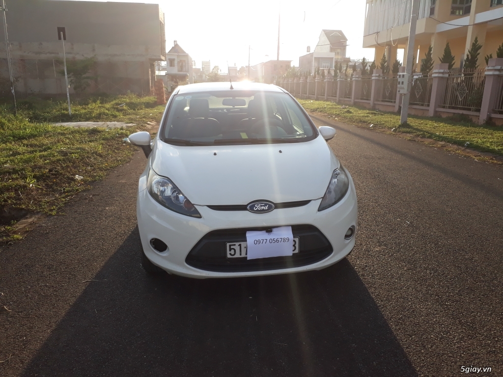 Ford fiesta 2011 likenew