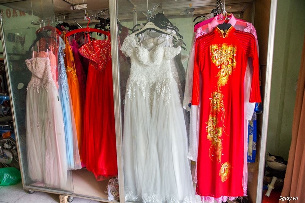 Thanh lý nguyên lô đồ cưới mở studio - 1
